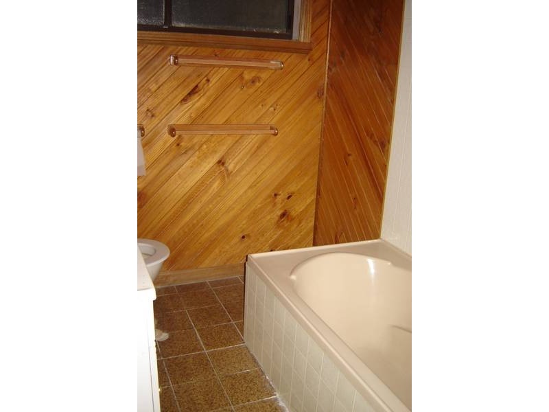 Short, Branxton NSW 2335