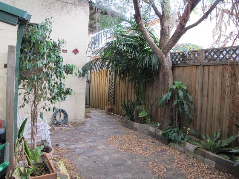 10 Holmwood Street, Newtown NSW 2042