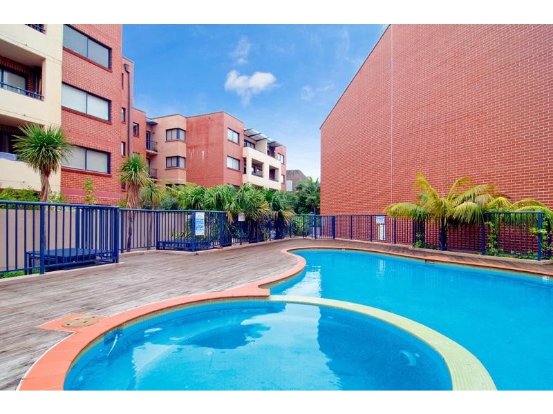 C 202/4 Applebee Street, St Peters NSW 2044