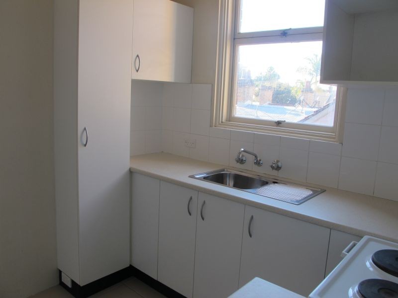 2/24 Victoria Street, Erskineville NSW 2043