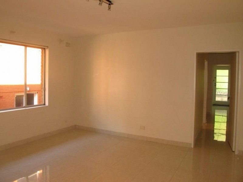 2/27 Harnett Avenue, Marrickville NSW 2204