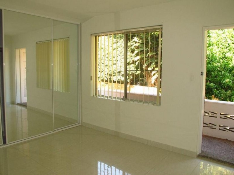 2/27 Harnett Avenue, Marrickville NSW 2204