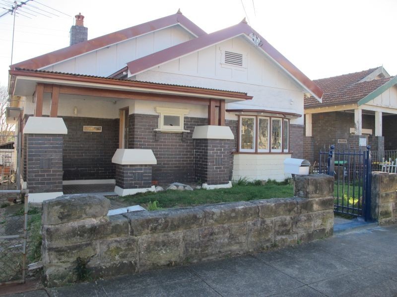 19 Leofrene Avenue, Marrickville NSW 2204