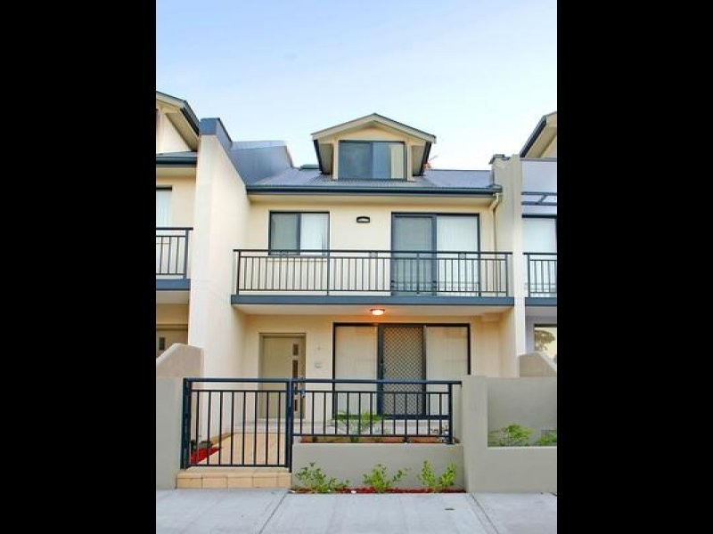 9/14-18 Mary Street, St Peters NSW 2044