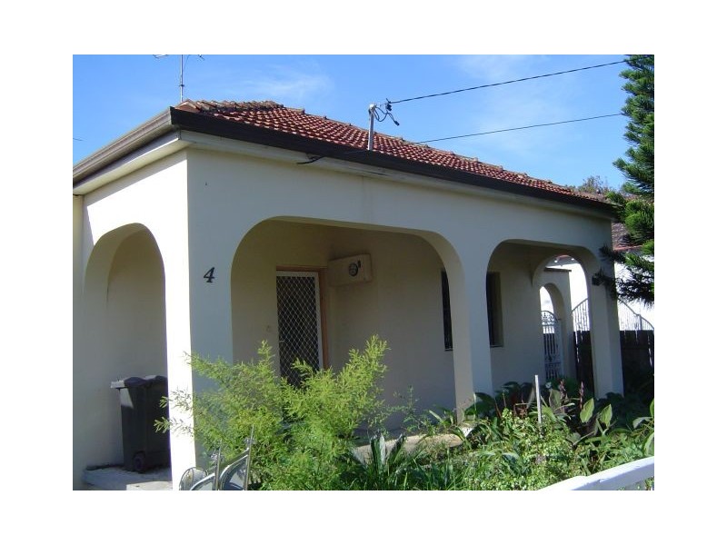 4 Innesdale Street, Arncliffe NSW 2205