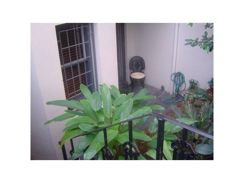 1/8 Rockwall Crescent, Potts Point NSW 2011