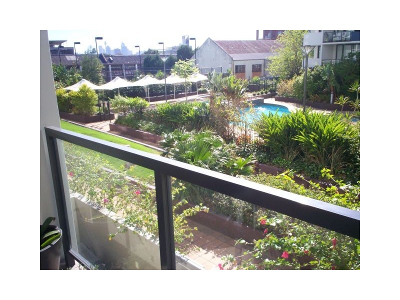 212/221 Sydney Park Road, Erskineville NSW 2043