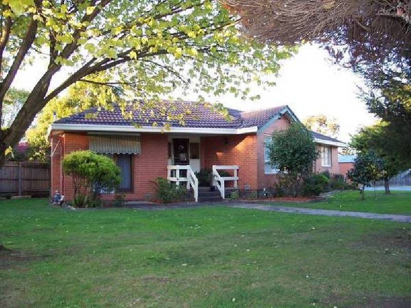 2 Drovers Walk, Chirnside Park VIC 3116