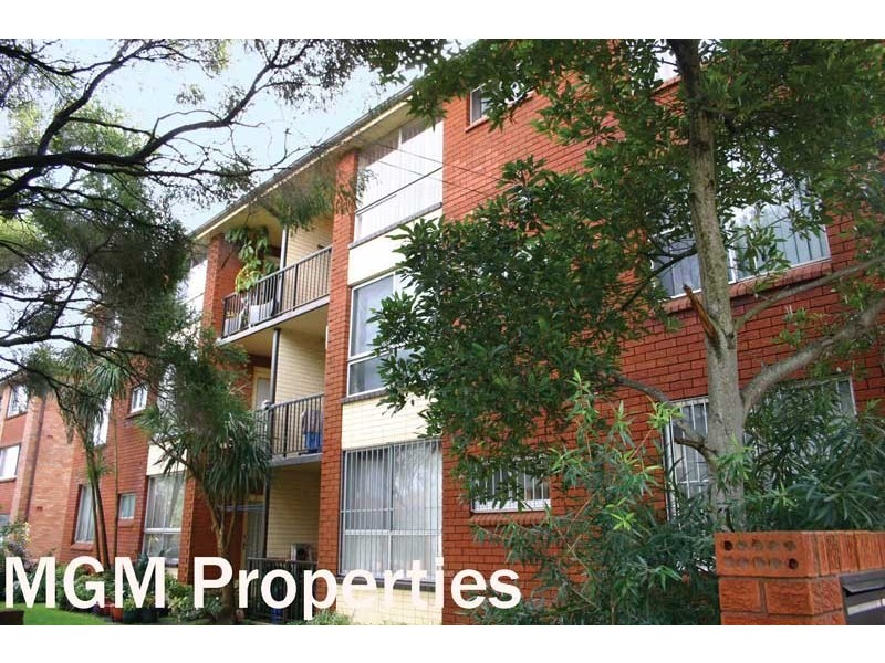 17 MASCOT DRIVE, Eastlakes NSW 2018