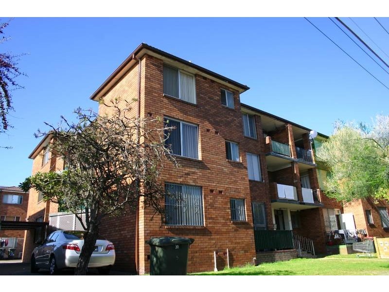 2/30 Barber Avenue, Eastlakes NSW 2018