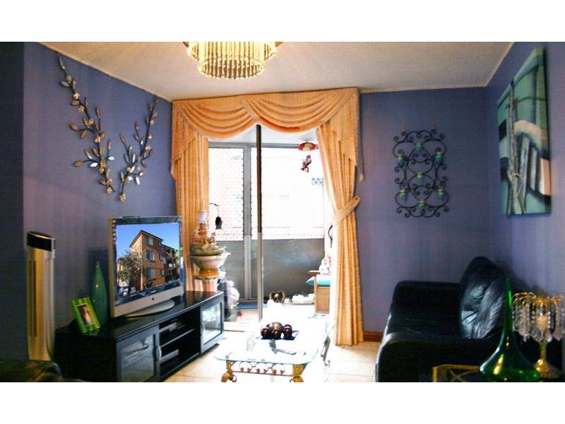 2/30 Barber Avenue, Eastlakes NSW 2018