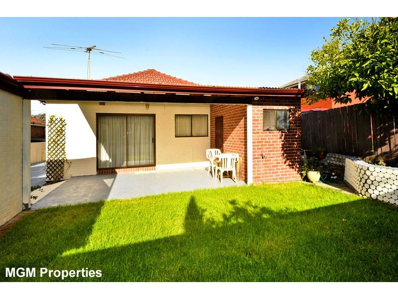 2 Harry Street, Eastlakes NSW 2018