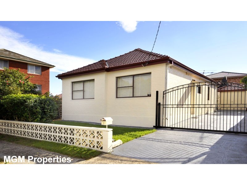 2 Harry Street, Eastlakes NSW 2018