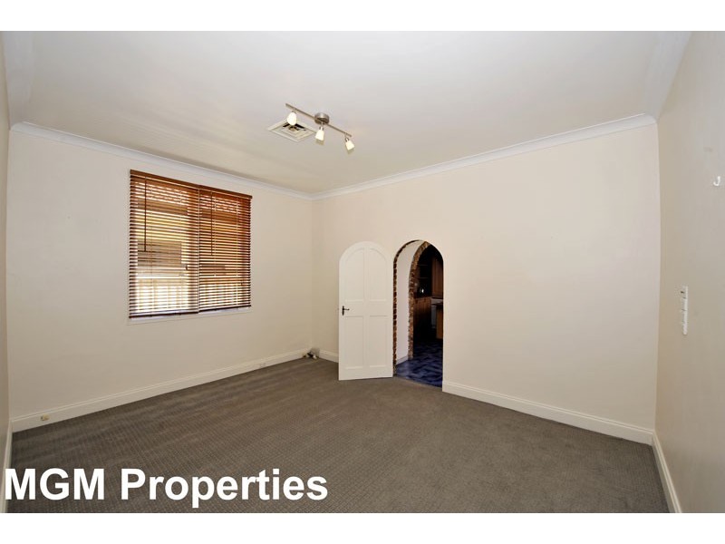 41 George Street, Eastlakes NSW 2018