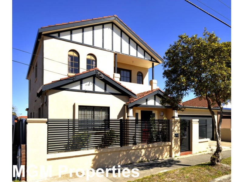 16 Carinya Ave, Mascot NSW 2020