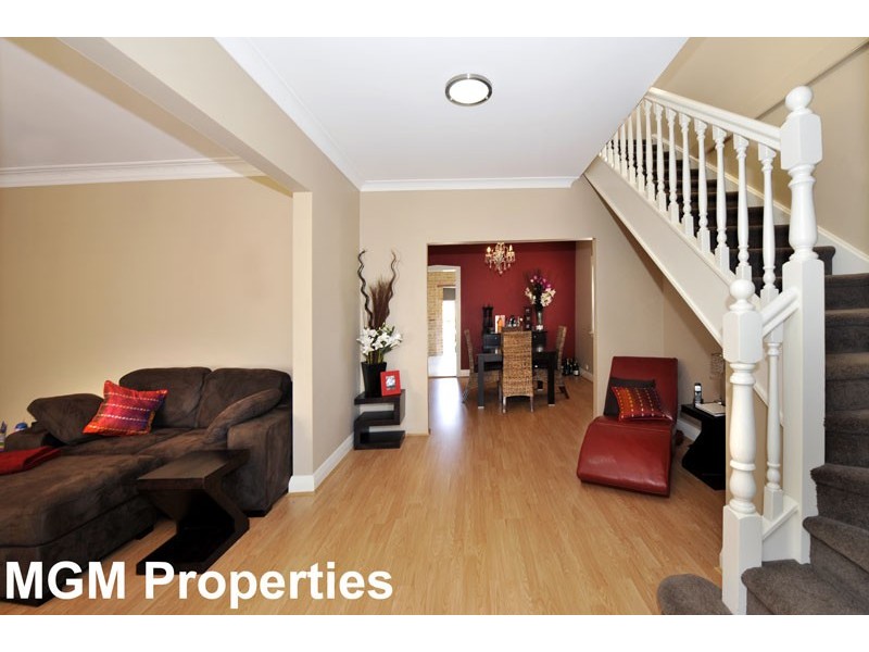 16 Carinya Ave, Mascot NSW 2020