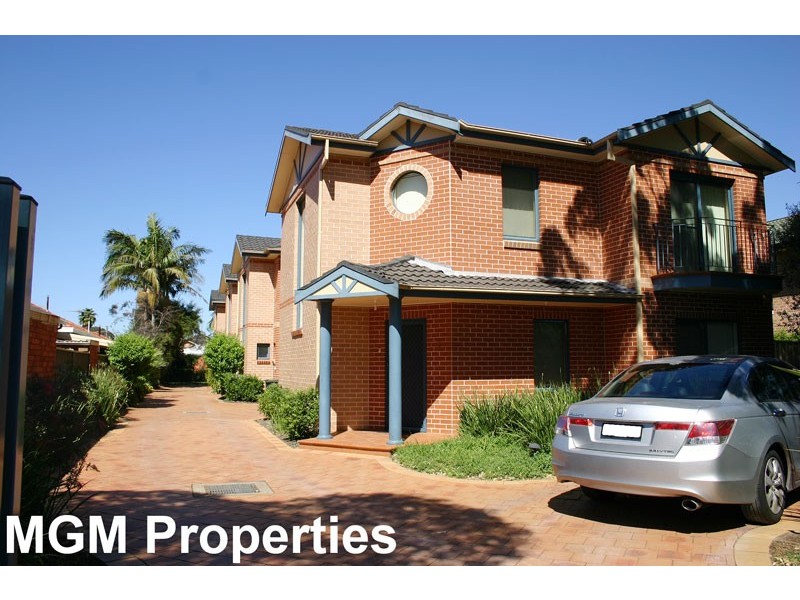 2/10 George Street, Eastlakes NSW 2018