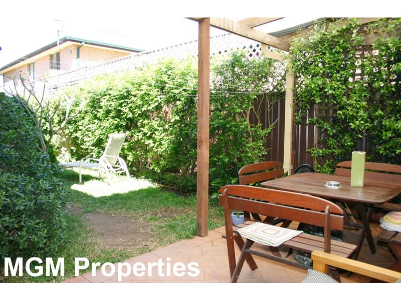 2/10 George Street, Eastlakes NSW 2018