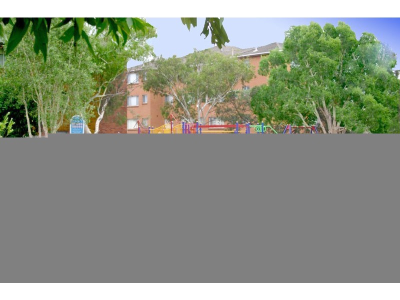 2/68 Mascot Drive, Eastlakes NSW 2018