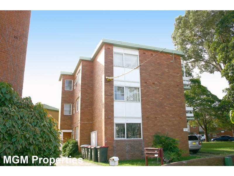 2/2 O’Rourke Crescent, Eastlakes NSW 2018