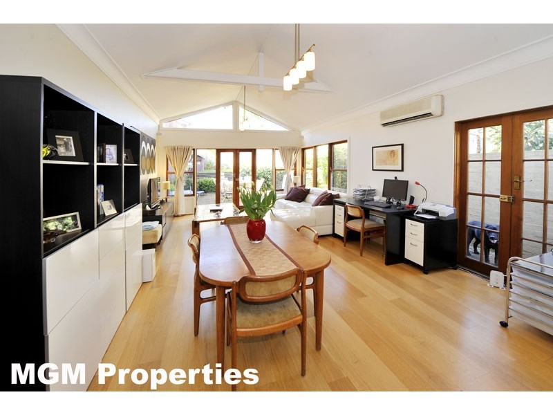 16 Charles Street, Eastlakes NSW 2018