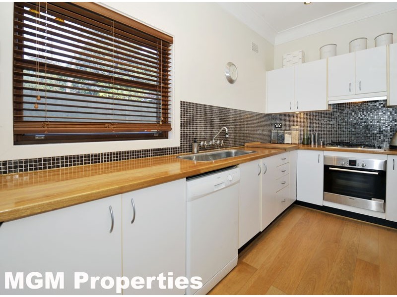 16 Charles Street, Eastlakes NSW 2018