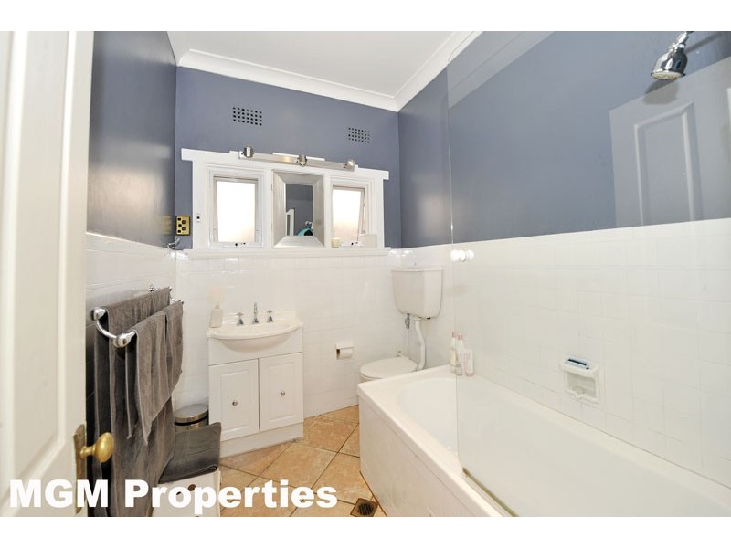 16 Charles Street, Eastlakes NSW 2018