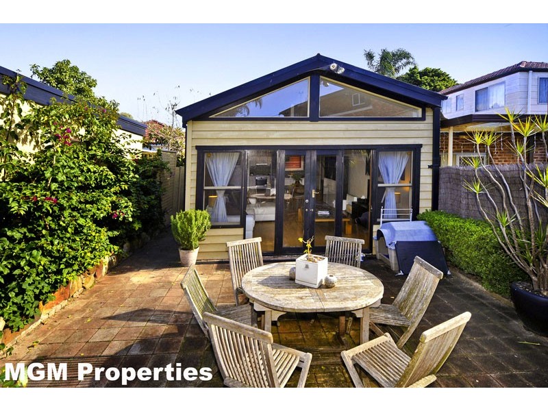 16 Charles Street, Eastlakes NSW 2018