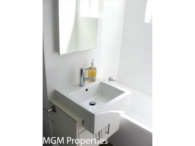 10 Evans Avenue, Eastlakes NSW 2018