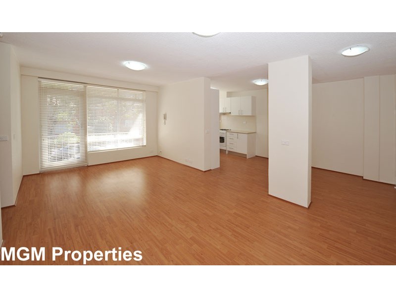 8/3 Mascot Drive, Eastlakes NSW 2018