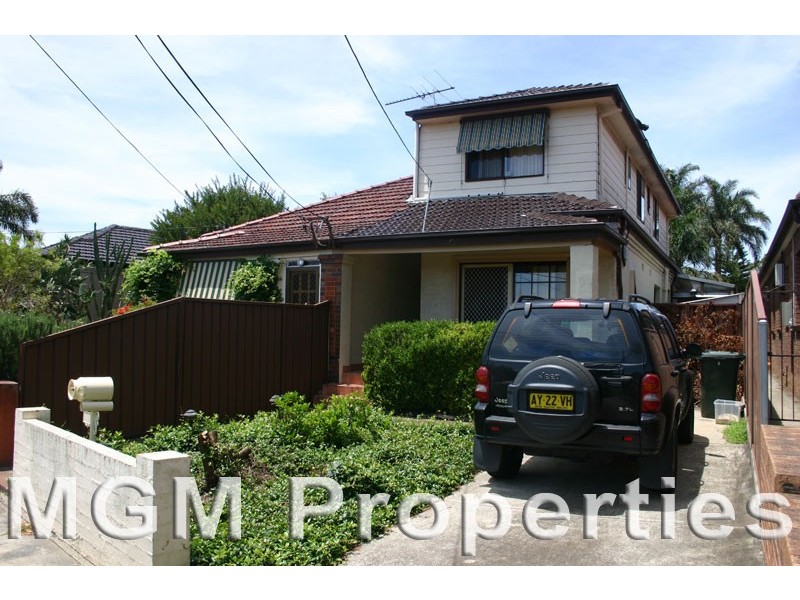 8 Charles Street, Eastlakes NSW 2018