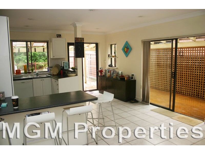 8 Charles Street, Eastlakes NSW 2018