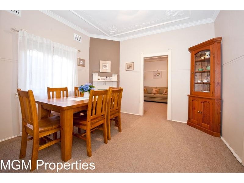 6 Chelmsford Avenue, Botany NSW 2019
