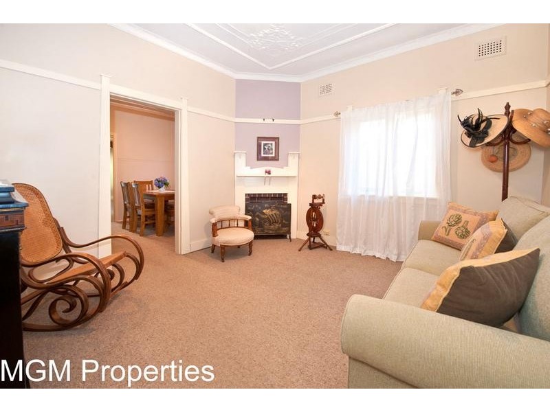 6 Chelmsford Avenue, Botany NSW 2019