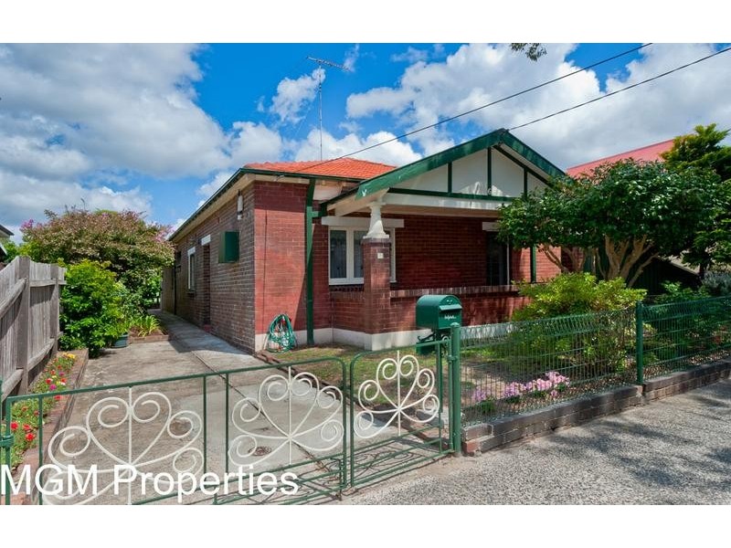 6 Chelmsford Avenue, Botany NSW 2019