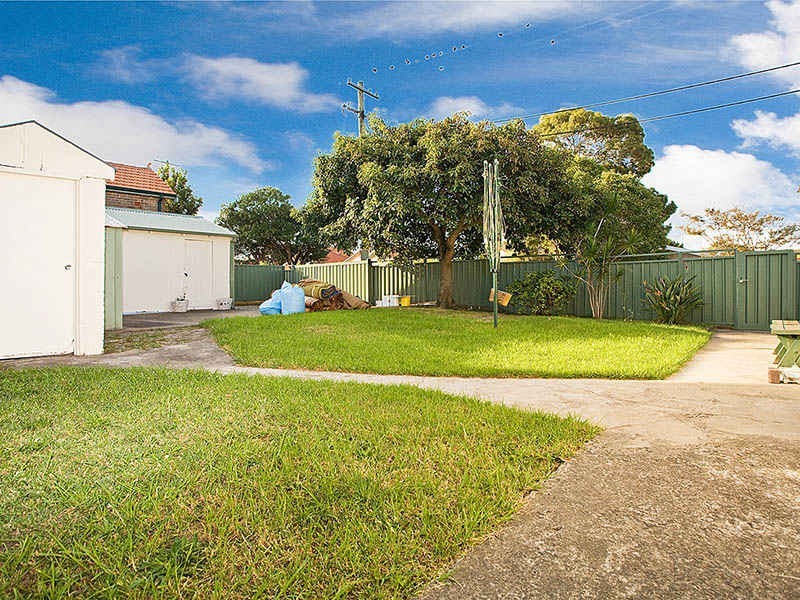 285 Princes Highway, Carlton NSW 2218