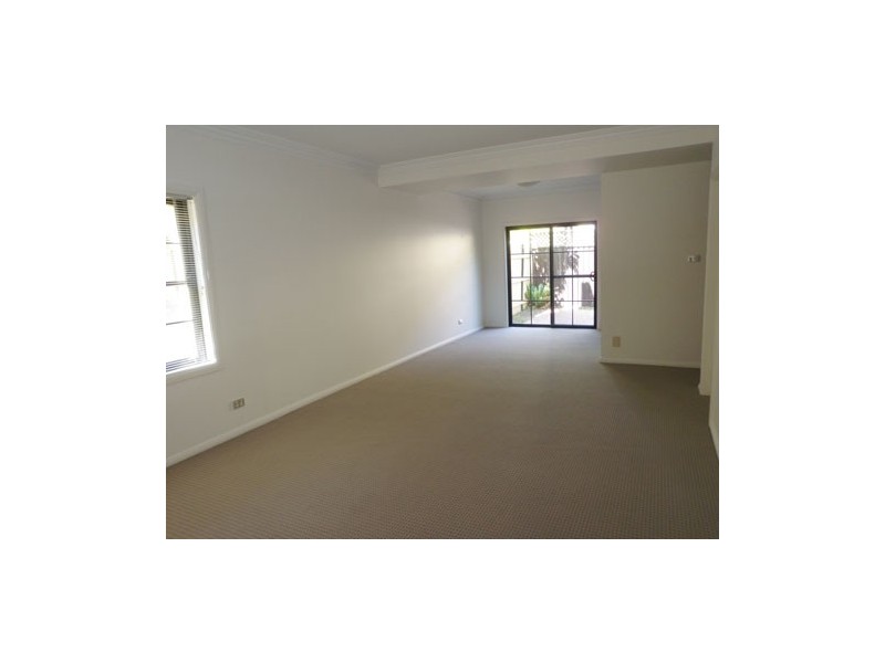 1F/27 William Street, Botany NSW 2019