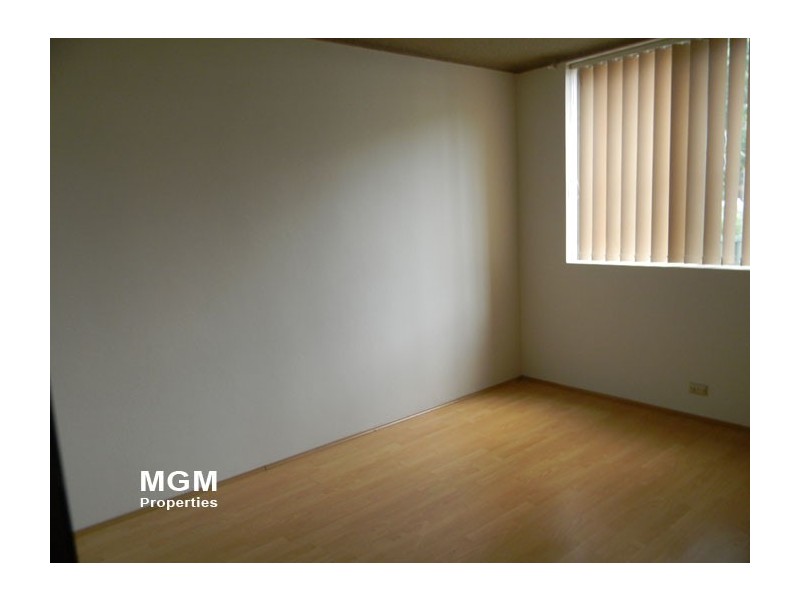 2/68 Mascot Drive, Eastlakes NSW 2018