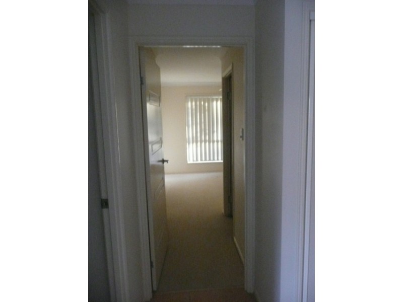 2/2 Valda Avenue, Coomera QLD 4209