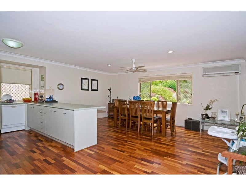 8 Roche Ct, Oxenford QLD 4210