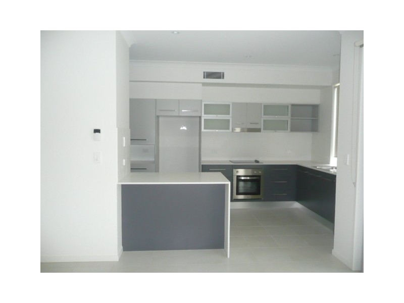 21-27/ Biggles Lane, Upper Coomera QLD 4209