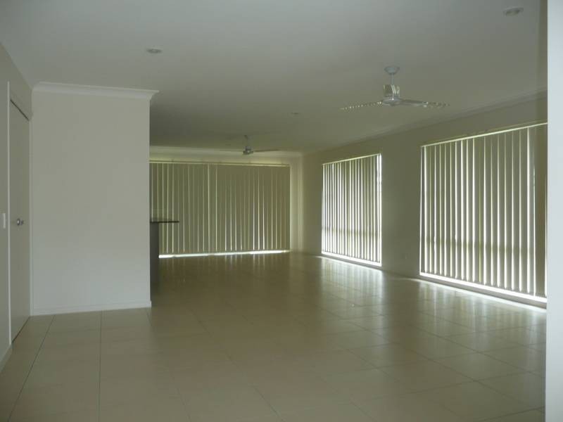 27 Runway Drive, Upper Coomera QLD 4209