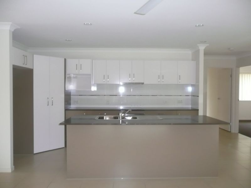 27 Runway Drive, Upper Coomera QLD 4209