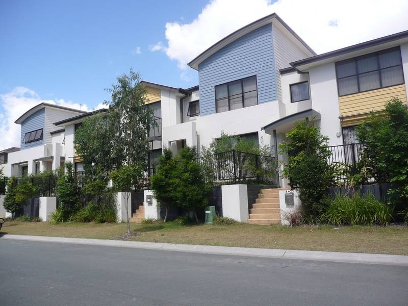 4/23 Park Esplanade, Coomera QLD 4209