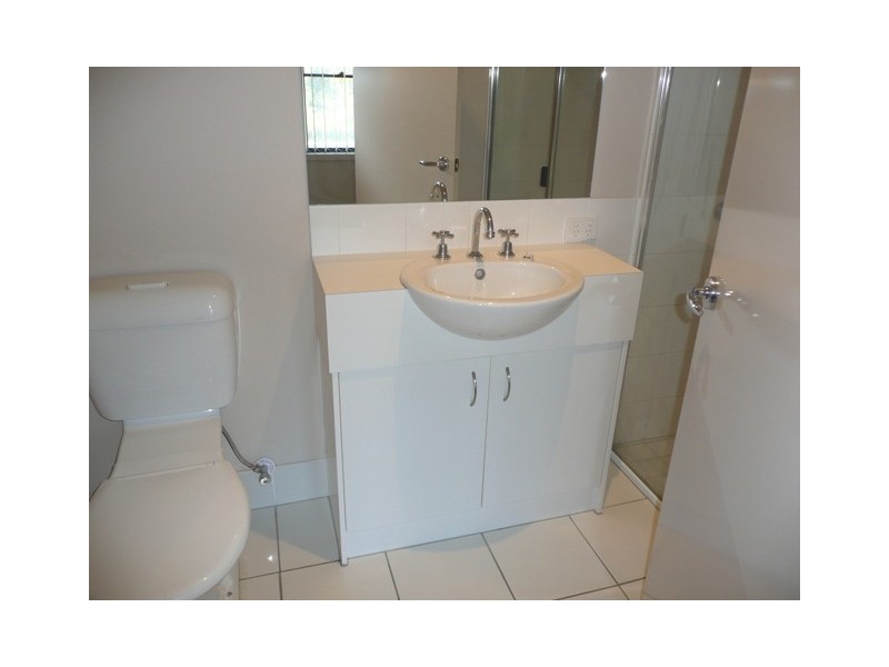 4/23 Park Esplanade, Coomera QLD 4209