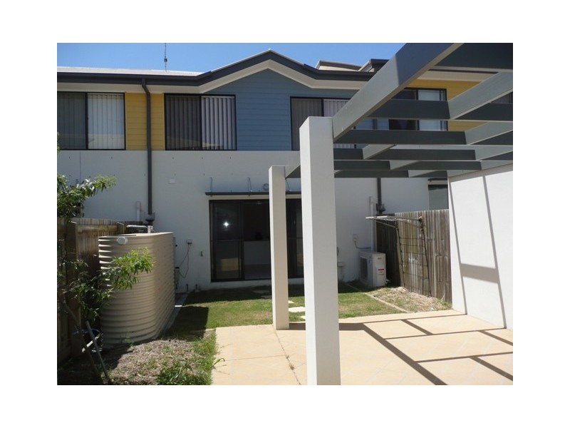 4/23 Park Esplanade, Coomera QLD 4209