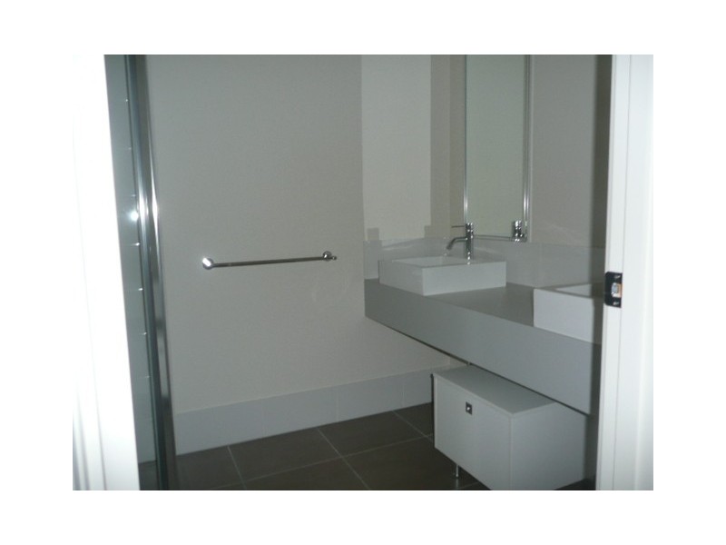 a Brand new executive large three bedrooms, Coomera QLD 4209