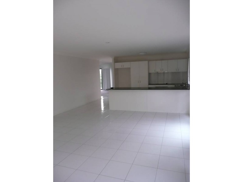 10 Emily Street, Ormeau QLD 4208