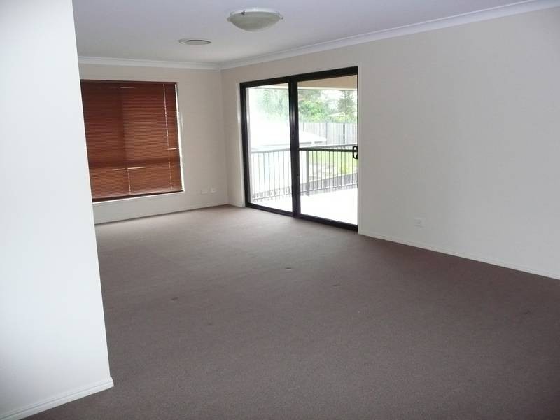 18 Slipstream Road, Coomera QLD 4209