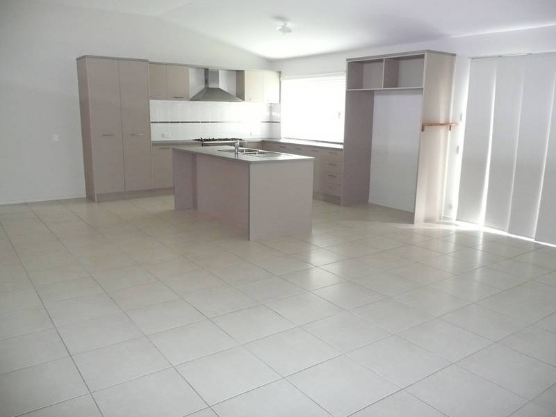 6 Kingsford Drv, Upper Coomera QLD 4209